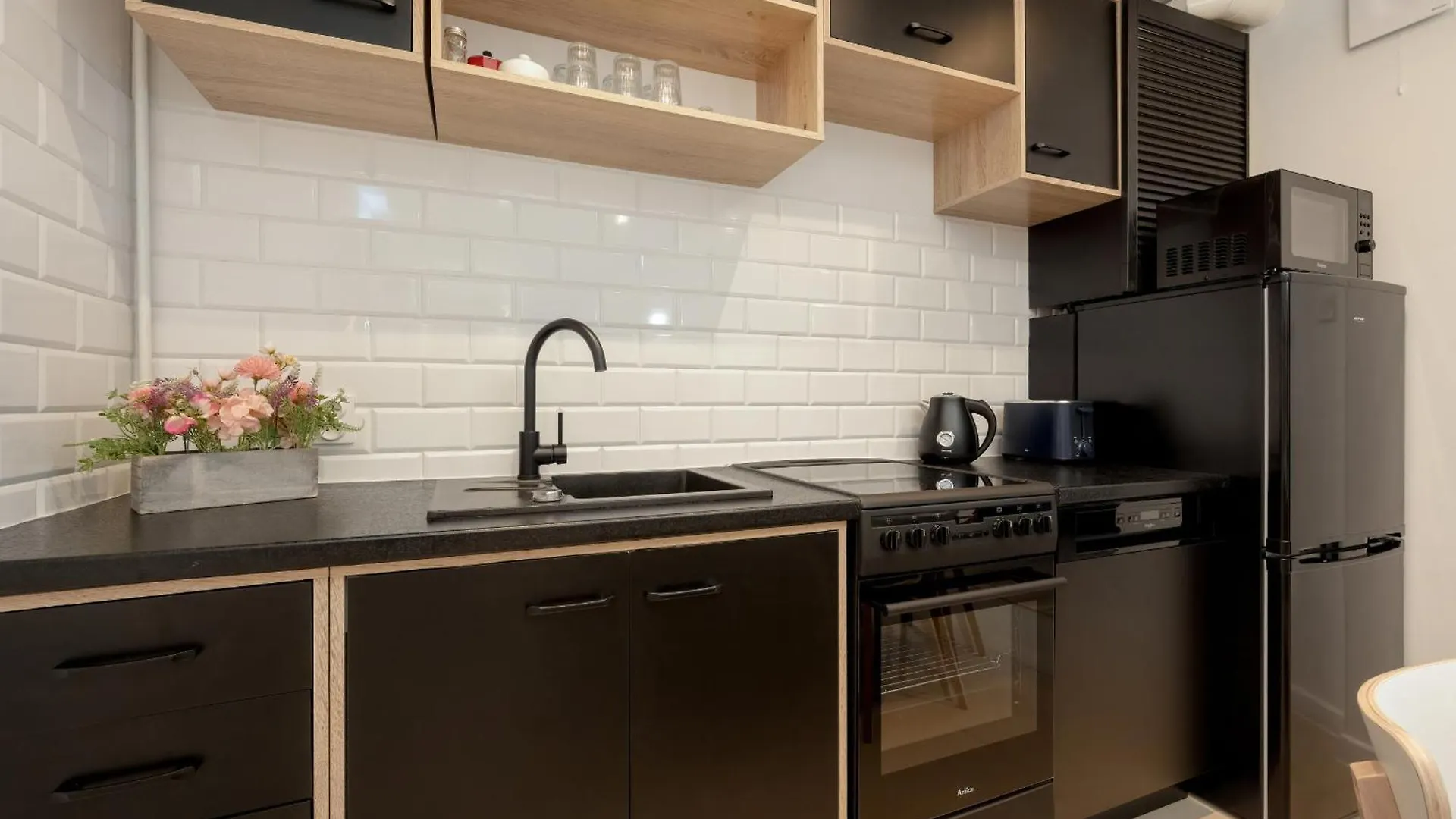 Przestronne Studio Przy Rynku We Wroclawiu Z Klimatyzacja I Wanna By Noclegi Renters Apartment