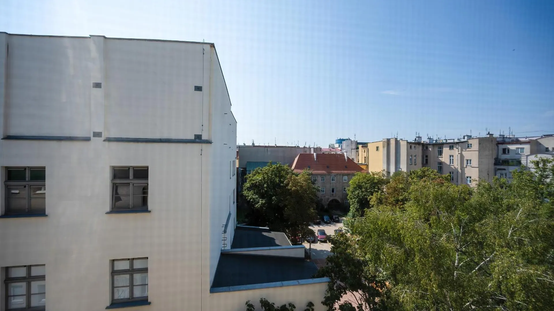 Przestronne Studio Przy Rynku We Wroclawiu Z Klimatyzacja I Wanna By Noclegi Renters Wroclaw